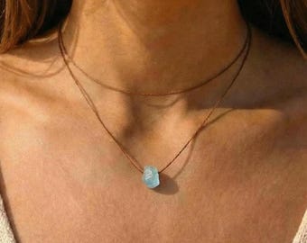 Gargantilla de aguamarina en bruto, aguamarina en bruto en gargantilla ajustable marrón o negra, gargantilla de aguamarina, gargantilla impermeable, piedra natal de marzo