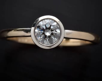 0,50 Ct Rundschliff Two Tone Bezel Set Verlobungsring In Weiß / Roségold Brautring Moissanit Ring 925 Sterling Silber Versprechensring