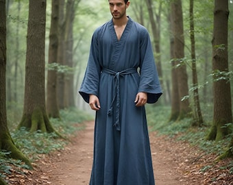 Wanderer Männer lange Robe | Lässige Kimono Style Robe | Tiefblaues bequemes Kostüm | Mittelalterlich Inspiriertes Outfit | Ruhiges Cosplay Geschenk für Ihn