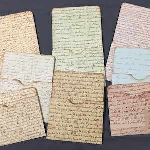 Bolsillos tipo biblioteca con letras manuscritas. Juego de 3, 5 u 8 bolsillos con letras manuscritas en francés e inglés.