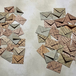 Kleine oder Mini Umschläge mit französischer & englischer Schrift auf teegefärbtem Papier - Für Journale, Ephemera, Tags, Taschen.