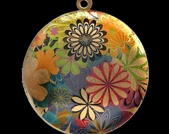 Altered Art PHOTO LOCKET - Spring Flowers - Art Locket