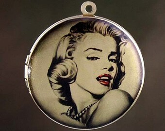 Altered Art PHOTO LOCKET - Marilyn Monroe Glamour- 30mm Art Locket