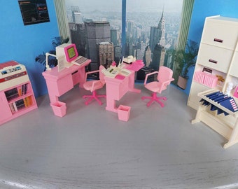 Fashion dolls office game