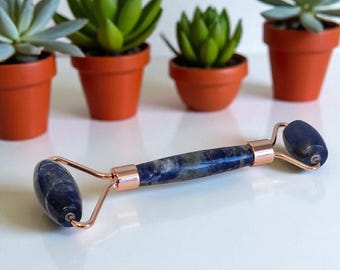 Natürliche Kristall Gesichtsrolle: Kaltstein-Massage-Tool für strahlende Haut