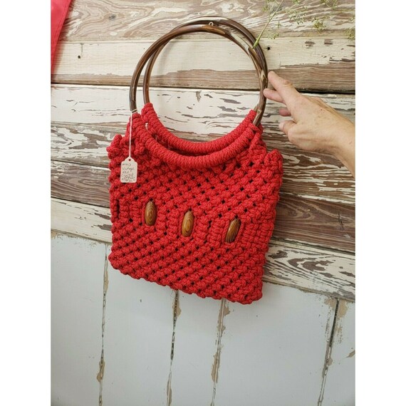 crocheted wood beaded bag - red 1960s crocheted ma