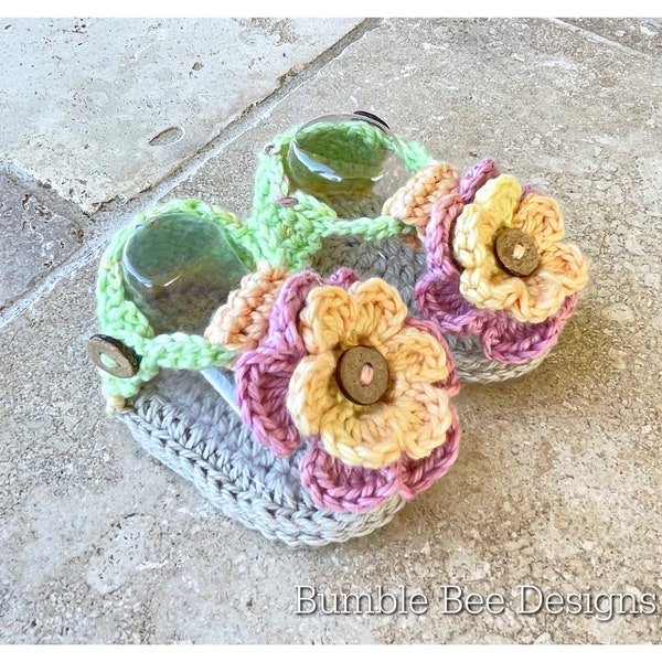 Crochet Flower baby sandals, gladiator sandals, Flip flops, baby booties, baby shoes, 0-12 mths, baby gift, baby shower, Pure Cotton so soft