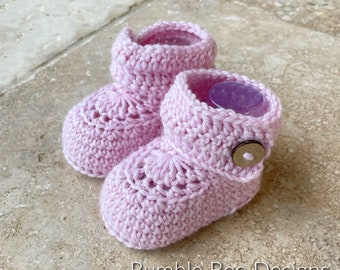 Handmade Crochet Knit Newborn Baby Booties - Baby Shoes - Pregnancy Announcement - Baby Reveal Birth -  Baby Shower Gift