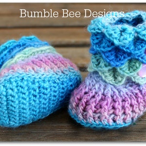 Crochet Crocodile Stitch Baby Booties mermaid colours size 0-6 months, crochet booties, baby booties, merino wool, baby gift, rainbow image 2