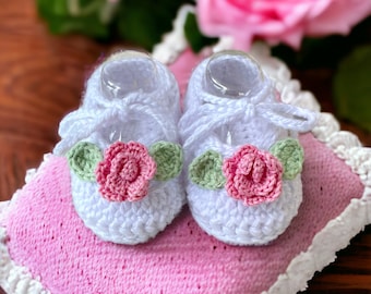 cotton baby booties, crochet baby booties, white baby booties, rose baby outfit, baby shower gift, photo prop baby, newborn photo props