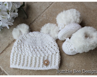 Luxurious Crochet Fur Booties & Hat Set | Winter Crib Shoes | Natural Fur Boots | Crochet Soft Booties | Teddy Bear Hat | White Fur | soft