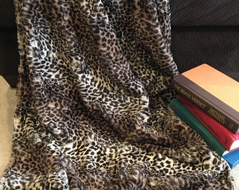 Faux fur throw blanket Leopard