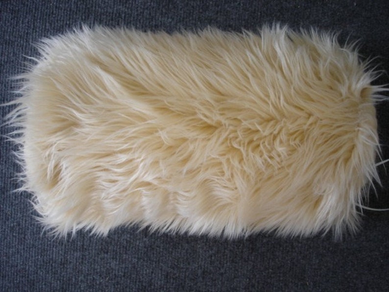 Large White Fur Muff. Hand Muff In Long Thick Pure White Faux Fur - Foto 12