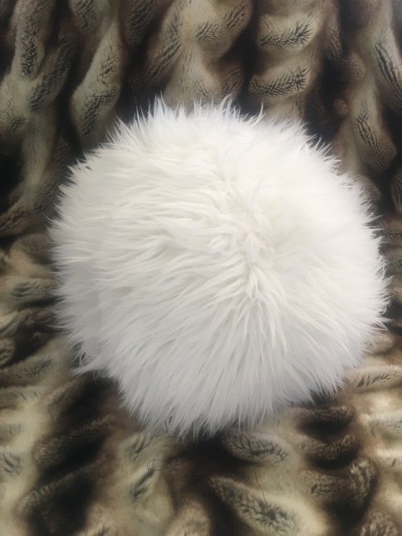 fluffy round cushion