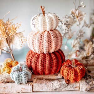 Classic Ribbed Pumpkin CROCHET PATTERN with VIDEO Stackable Pumpkins, Diy Fall Decor, Crocheted in Flat Piece