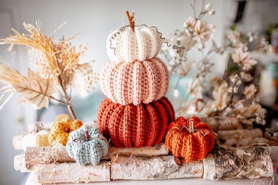 Classic Ribbed Pumpkin CROCHET PATTERN with VIDEO Stackable Pumpkins, Diy Fall Decor, Crocheted in Flat Piece