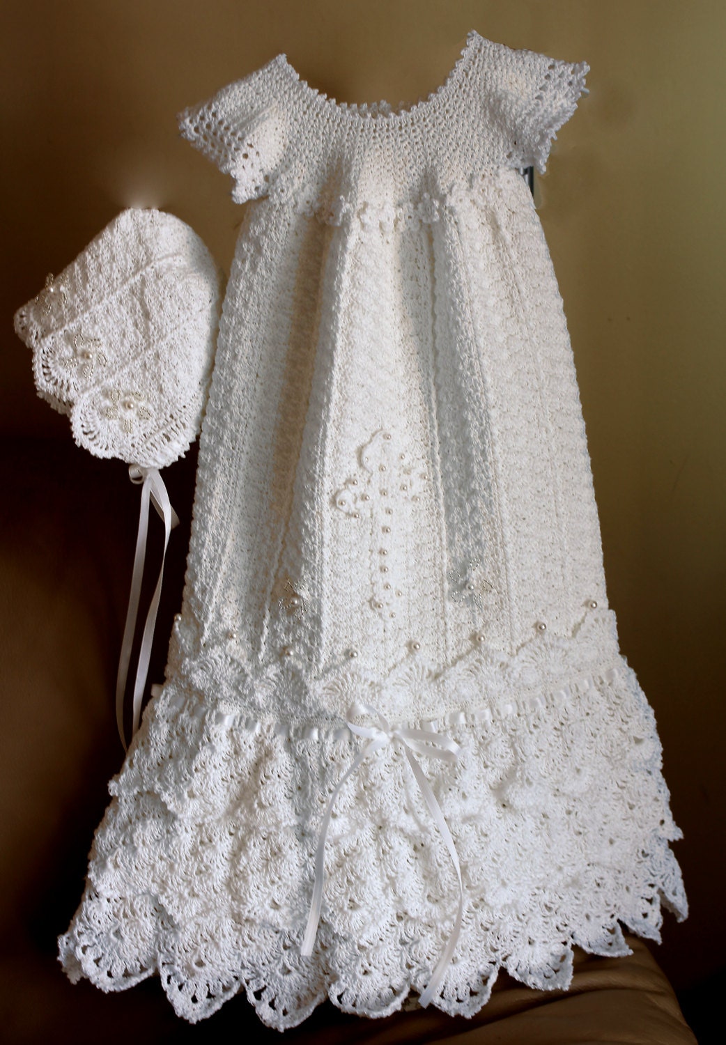 Free Crochet Patterns for Christening Gowns and Christening Sets.