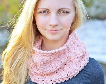 Aphrodite Cowl Crochet Pattern - Beautiful Worsted Weight