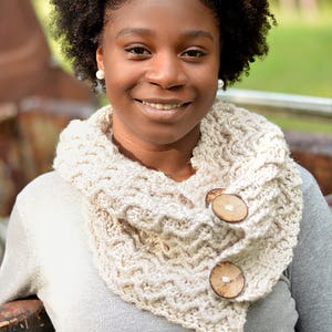 Handmade Crochet Cowl With Coconut Buttons, Rustic Buttoned Cowl, Crochet Neck Warmer, Crochet Rustic Handmade Made To Order Many Colors