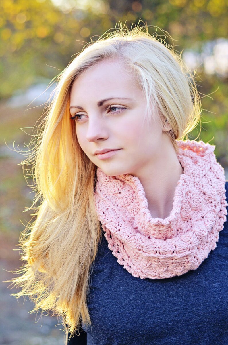 Aphrodite Cowl Crochet Pattern Beautiful Worsted Weight Etsy