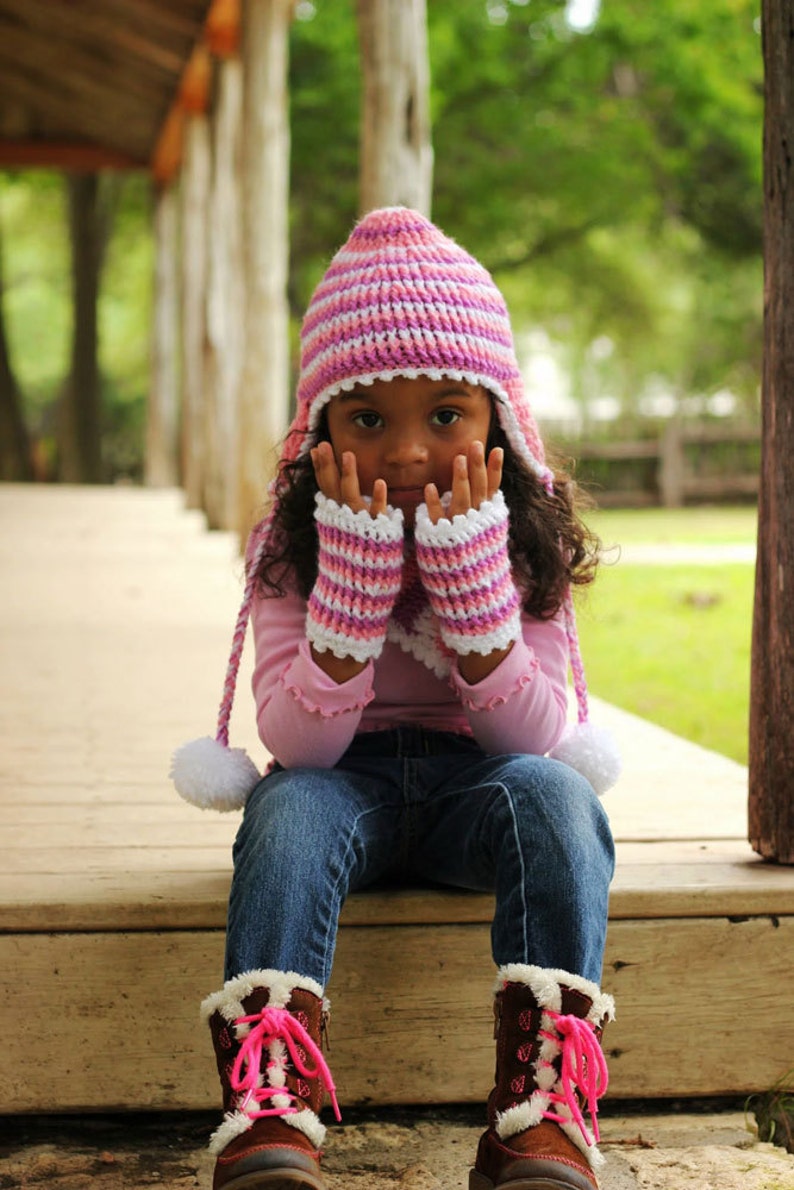 Kinderspiel Ohrenklappenmütze, Halswärmer, fingerlose Handschuhe für Kinder von 3 bis 10 Jahren Bild 4