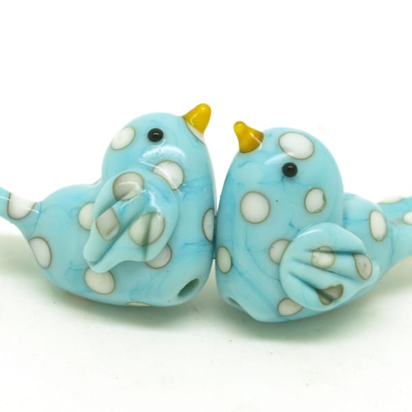 Perles d'oiseau en verre bleu - Paire de perles SRA Lampwork - Perles pour boucles d'oreilles
