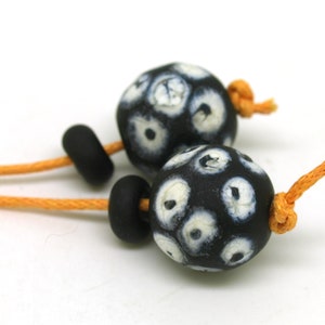 Black and Ivory Glass Lampwork Bead Pair SRA