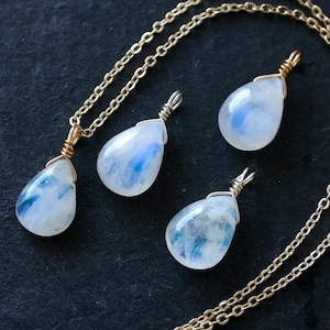 Collier goutte pierre de lune, collier cabochon pierre de lune, collier filigrane pierre de lune de différentes longueurs, collier pendentif or argent