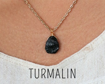 Black tourmaline necklace in gold silver, black tourmaline pendant, gemstone necklace, tourmaline pendant drop, crystal necklace, protective stone
