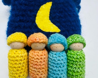 Wood Peg Dolls in  Pouch: Waldorf Toy Set