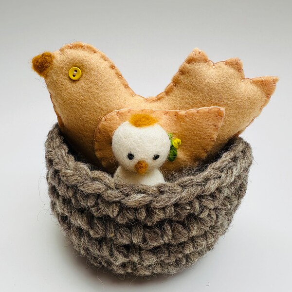 Spring bird in nest set Waldorf toys Nature table ready to ship