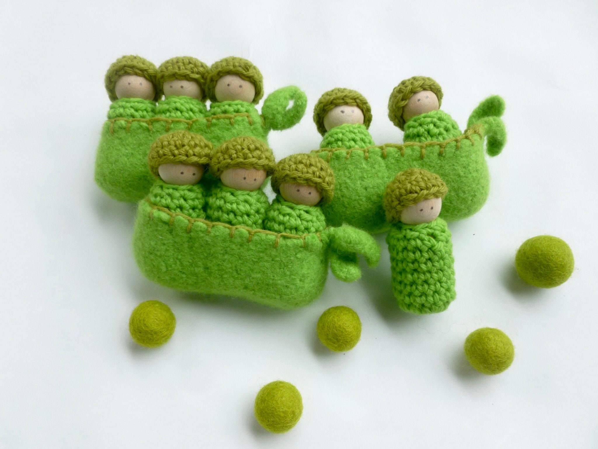 waldorf inspired peg dolls
