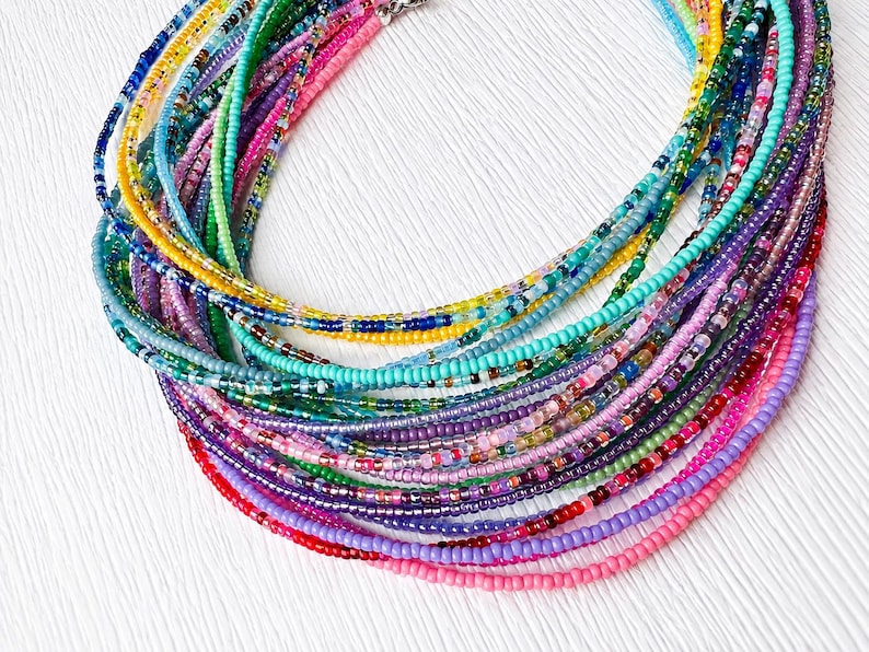 Collar de cuentas de semillas, joyería de vidrio diminuto, accesorio de cuentas delicadas, hilo de alambre delicado, estilo bohemio minimalista, cadena de capas, longitud ajustable imagen 12