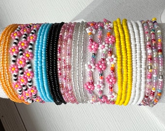 Seed Bead Bracelet Stretch Beaded Daisy Bracelet Stackable Colorful Everyday Bracelet