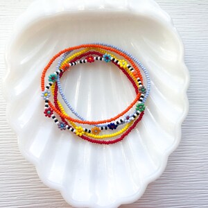 Teen Gift Bracelet Seed Bead Jewelry Colorful Daisy Design Friendship Symbol Stackable Accessory Collection Summer Beach Style Bohemian Fashion Trend Elastic Stretch Band Glass Bead Construction Handmade Wrist Jewelry Multiple Sizes
