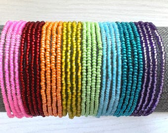 Rainbow Seed Bracelet Tiny Bead Jewelry Boho Stretch Accessory Minimalist Stacking Colorful Beaded Wristband Glass Rainbow Trendy Elastic