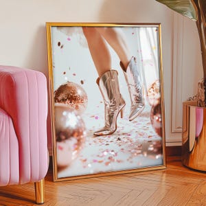 Impresión de arte de pared con botas de vaquera disco, póster rosa brillante con temática country y western, regalo de moda glamorosa y moderna, decoración retro para apartamento femenino, letrero sin marco