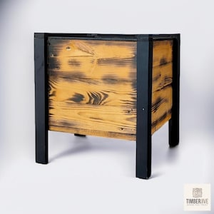 Rustikaler Pflanzkasten aus gebranntem Holz | 40 x 40 cm Shou Sugi Ban Hochbeet | Handgefertigtes Modernes Terrasse Dekor | Draussen Gartentopf mit Gestell