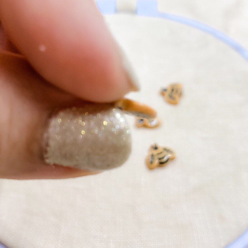 Little Bee Tail Tucker Honey Bee Stitch Marker Tail Tucker | Etsy