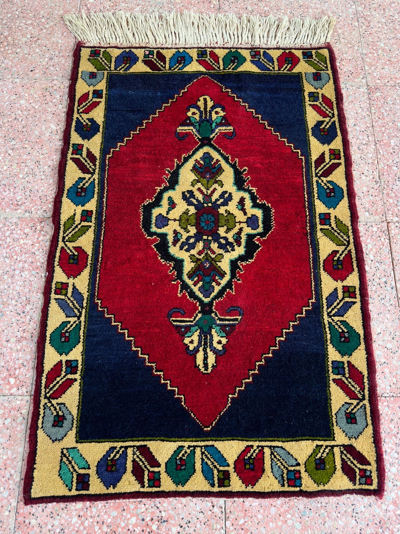 Vintage Turkish Anatolian Wool Rug, Handmade Blue Red Oushak Small Rug, Mini Rug, Small Medallion Rug, 2.4 x 3.7 image 2