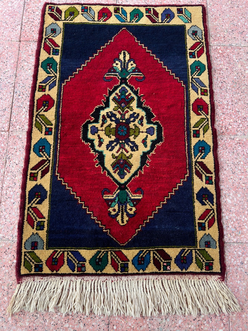 Vintage Turkish Anatolian Wool Rug, Handmade Blue Red Oushak Small Rug, Mini Rug, Small Medallion Rug, 2.4 x 3.7 image 3