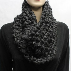 Chunky Knit Infinity Scarf, Dark Gray Infinity Scarf, Gray Knit Scarf, Circle Scarf, Knit Cowl, Knit Loop Scarf, Women&#39;s Accessories, Scarf