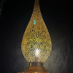 Golden Oasis: handgemaakte Marokkaanse messing vloerlamp