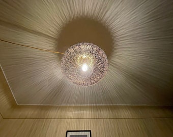 Lámpara marroquí colgante de latón - Mejore la decoración de su hogar con pantallas de lámparas marroquíes únicas - Descubra nuevas dimensiones en la iluminación decorativa del hogar