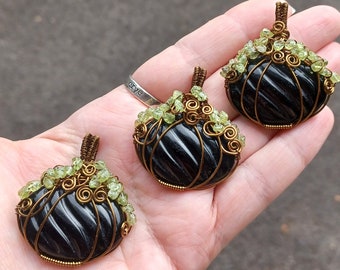 Black Onyx Pumpkin Wire Wrap, Harvest Autumn Fall Pendant, Gothic Witchy Warlock Jewelry, Halloween Witch Stone Necklace. Nature Jewelry