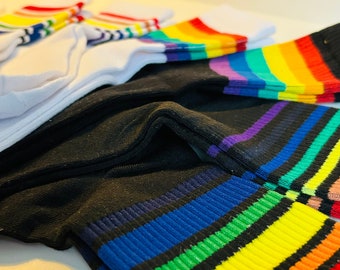 LGBTQ One Love Socken, PRIDE Love is Love Socken, RAINBOW Bekleidung, Queer Fashion, Geschenk für Transgender, Geschenkidee für Lesben Bi