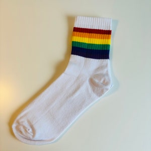 LGBTQ PRIDE Socks, One Love Rainbow Outfit, Love is Love Clothing, Queer Fashion, Gift for Gays, Gift Idea for Trans Bi Lesbians RAINBOW Weiss