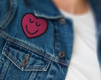 Smiley Face Heart Patch: Retro 90s Embroidered Appliqué