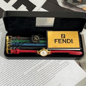 Fendi 640L Women's Vintage Watch    gold and leather straps sets new battery