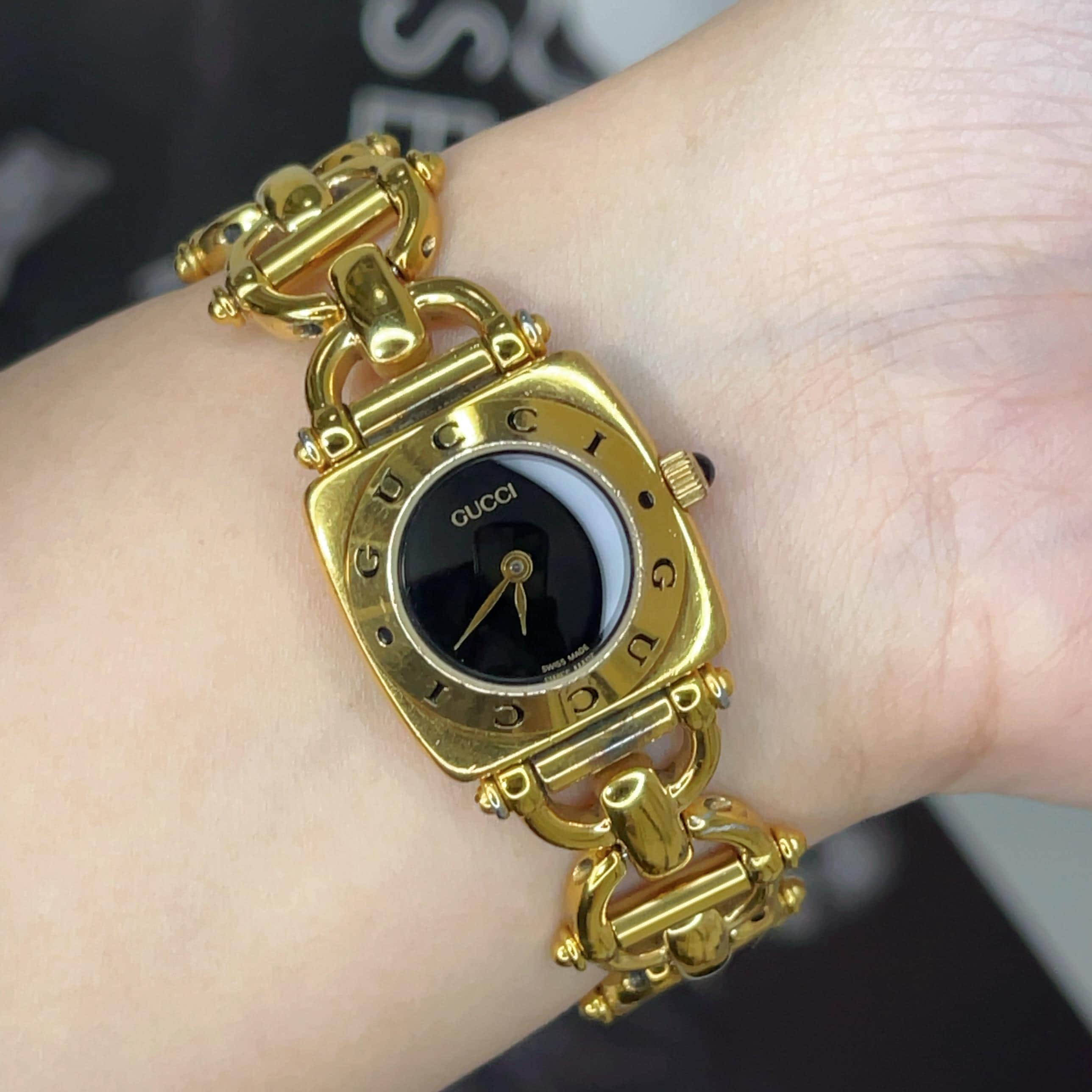 5FM25 【稼動品】GUCCI グッチ 腕時計 9000M デイト クォーツ 2025年最新】Yahoo!オークション -グッチ 9000mの中古品・新品